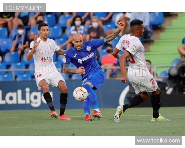 真实世界足球联赛：探索全球足球文化与竞技精神的交汇点